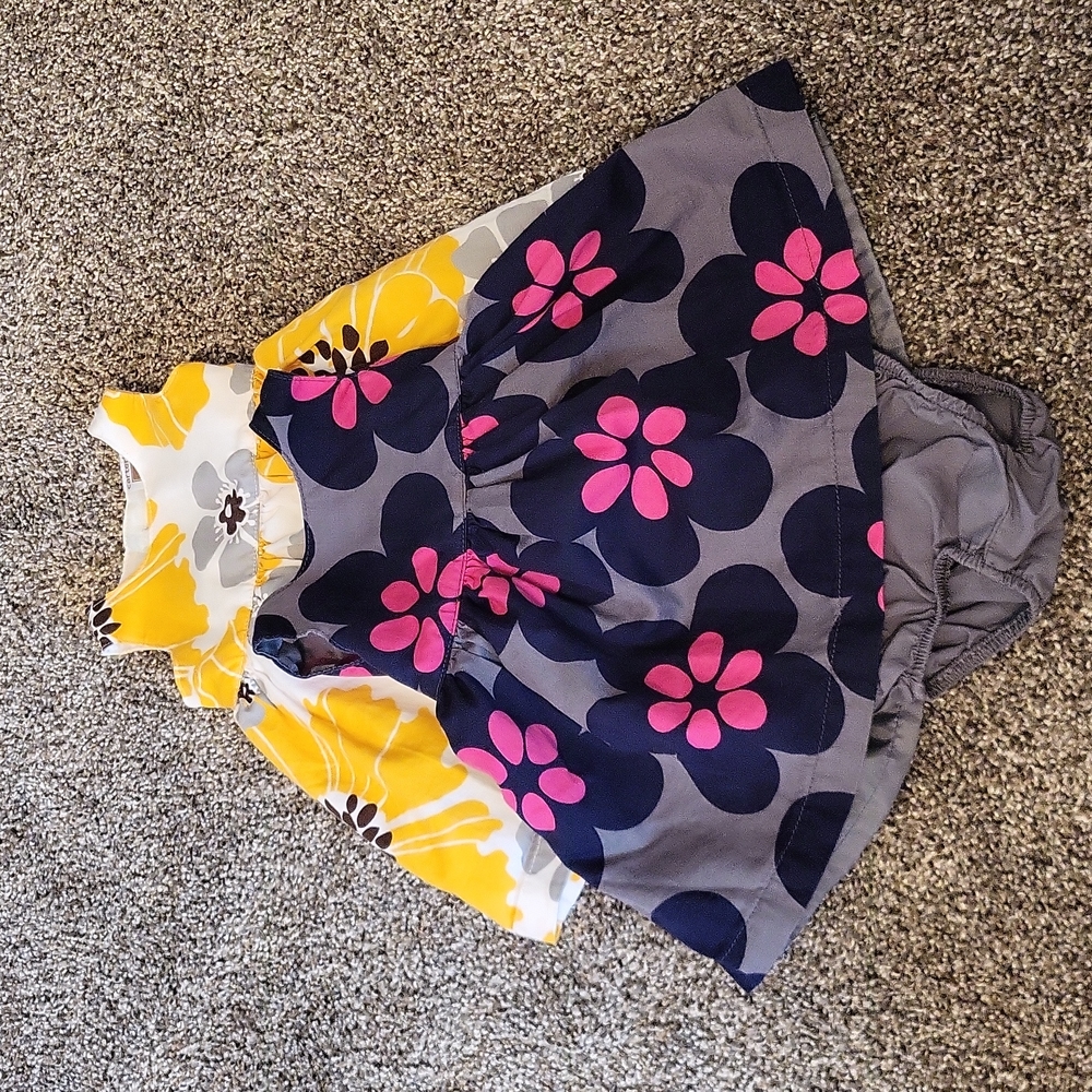 Bundle of 2 newborn floral dresses